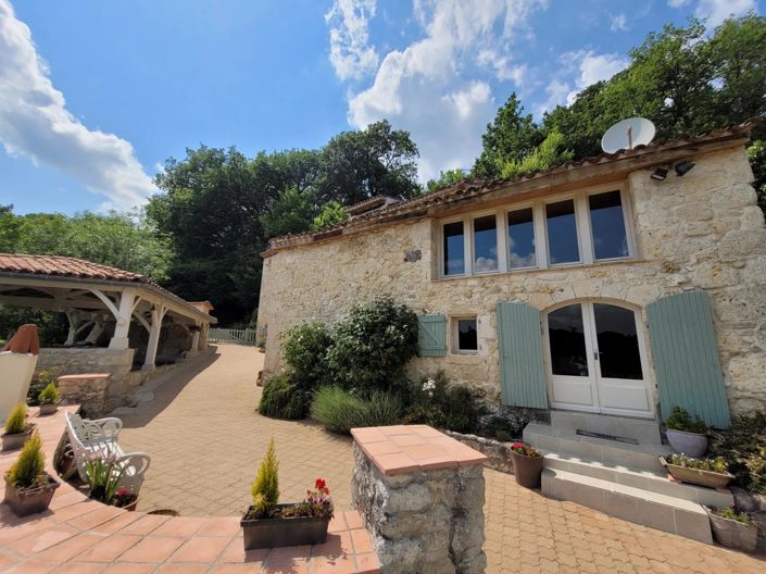 Image No.1-5 Bed House for sale
