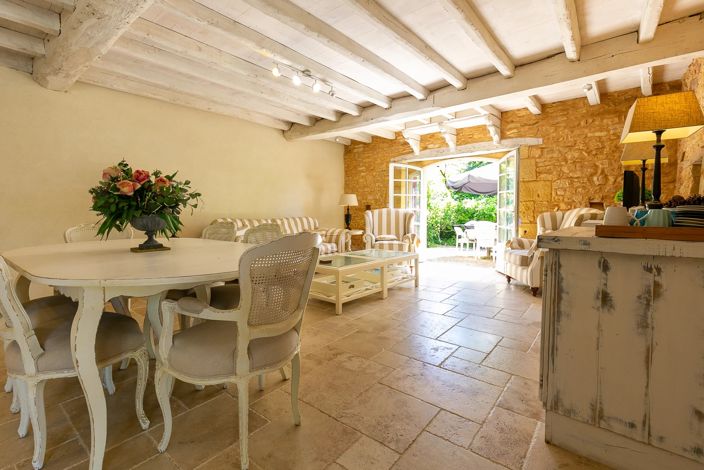 Image No.15-10 Bed House for sale