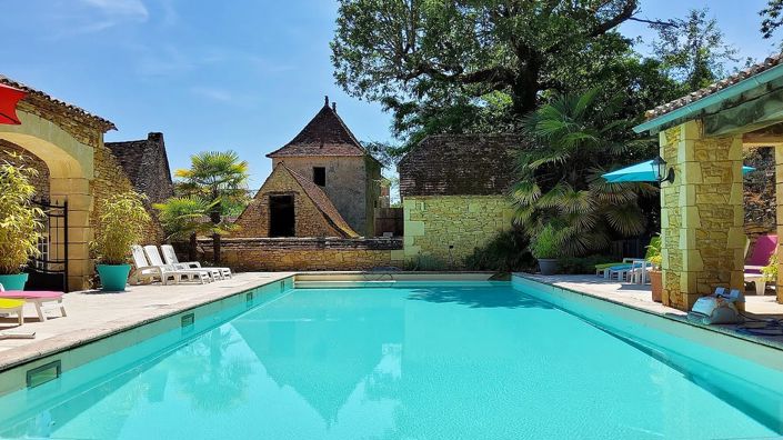 Image No.2-10 Bed House for sale