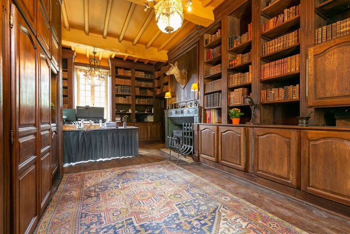 Image No.4-10 Bed House for sale