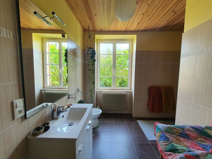 Image No.9-2 Bed House for sale