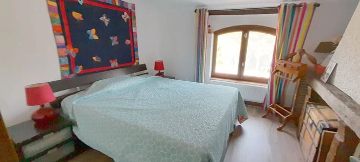 Image No.12-4 Bed House for sale