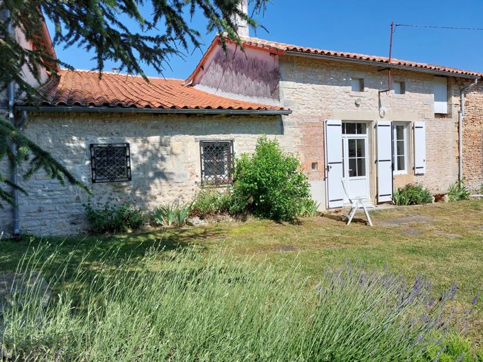 Image No.1-Maison de 2 chambres à vendre à Ruffec