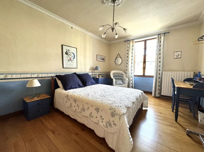 Image No.10-4 Bed House for sale