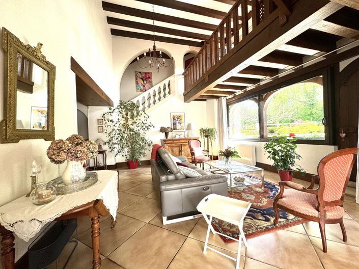 Image No.3-4 Bed House for sale