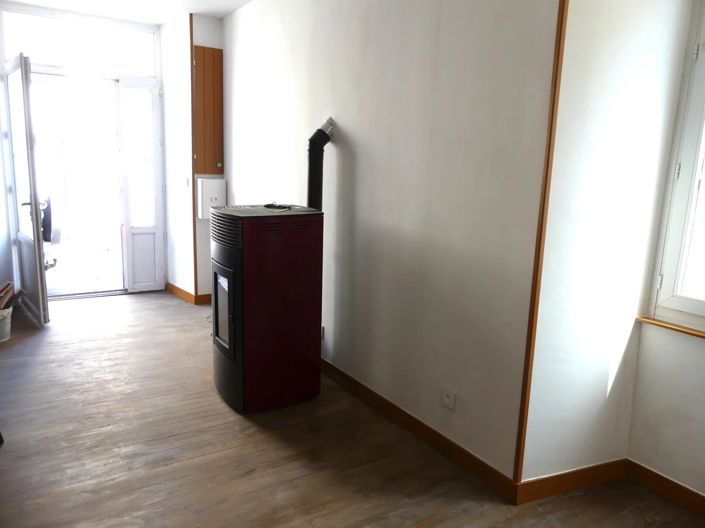 Image No.8-3 Bed House for sale