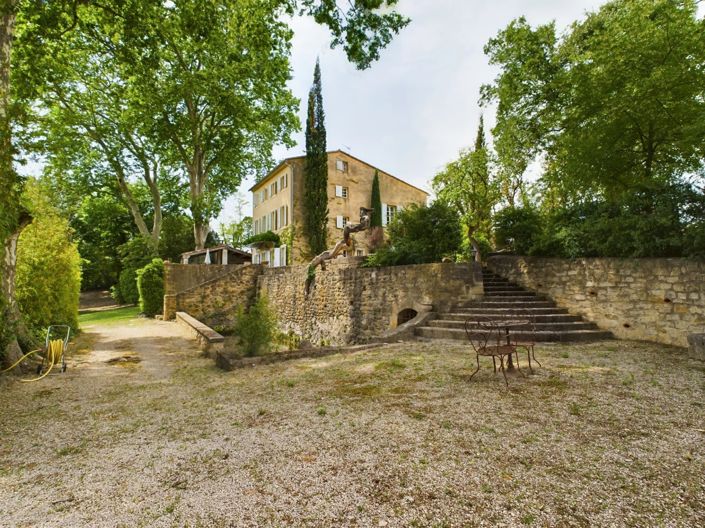 Image No.1-9 Bed House for sale