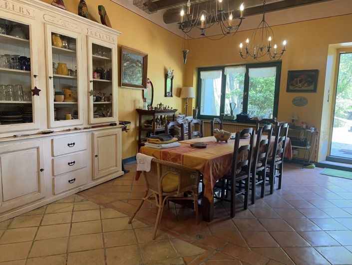 Image No.5-9 Bed House for sale