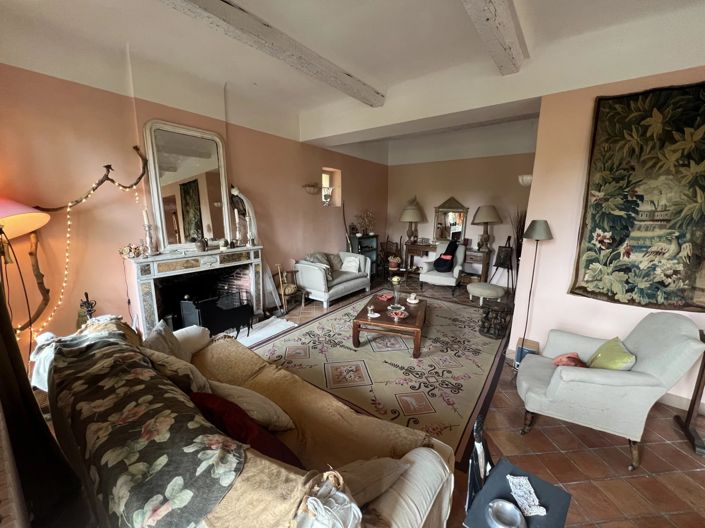 Image No.7-9 Bed House for sale