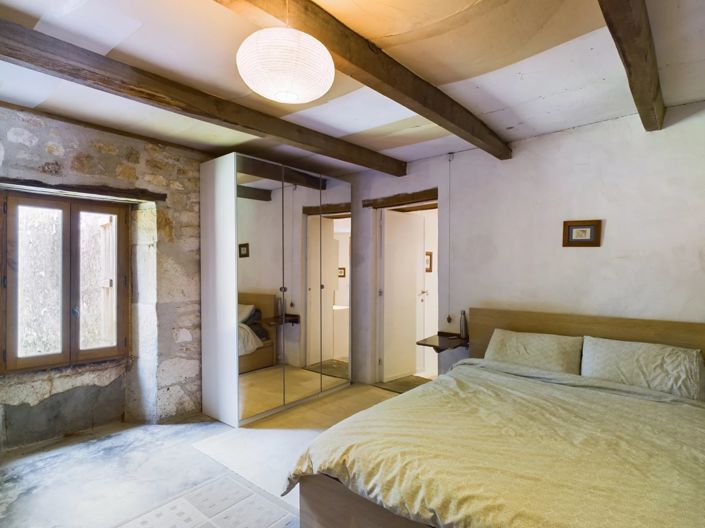 Image No.9-2 Bed House for sale