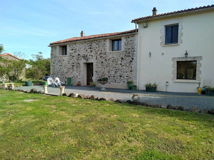Image No.1-4 Bed House for sale