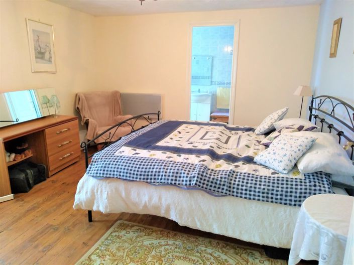 Image No.10-4 Bed House for sale