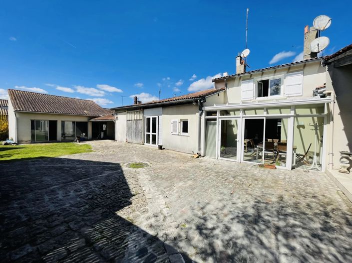 Image No.1-Maison de 3 chambres à vendre à Barbezieux-Saint-Hilaire
