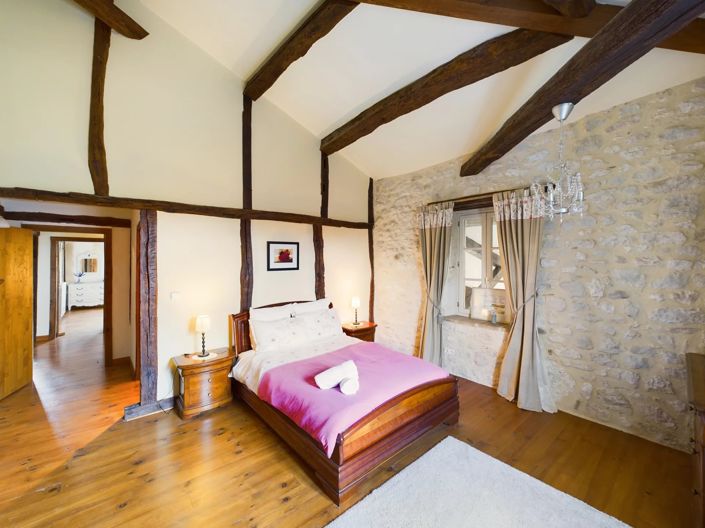 Image No.9-5 Bed House for sale