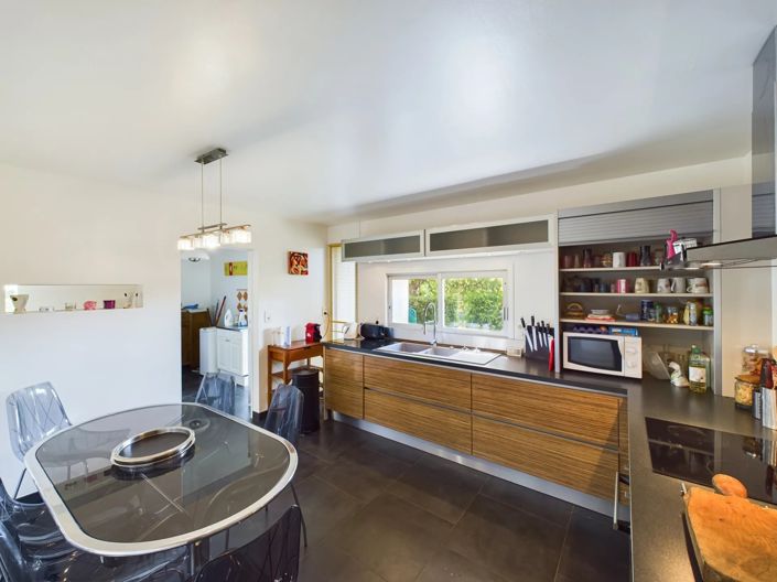 Image No.9-8 Bed Village House for sale