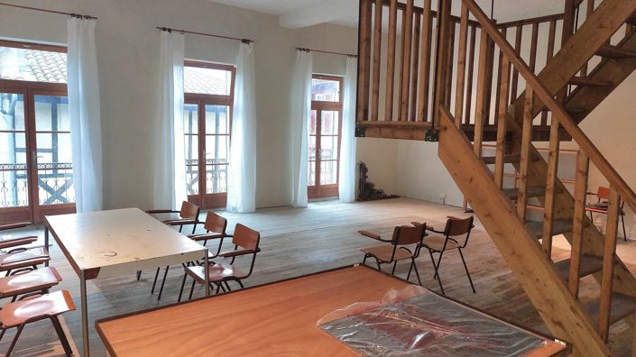 Image No.11-1 Bed Property for sale