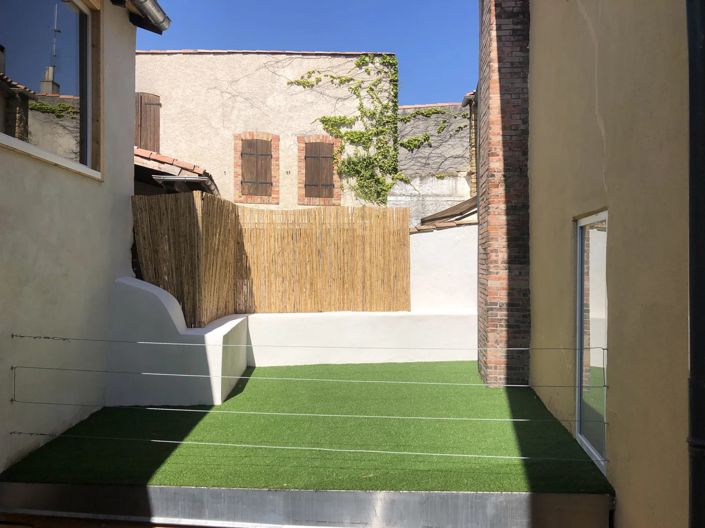 Image No.2-6 Bed House for sale