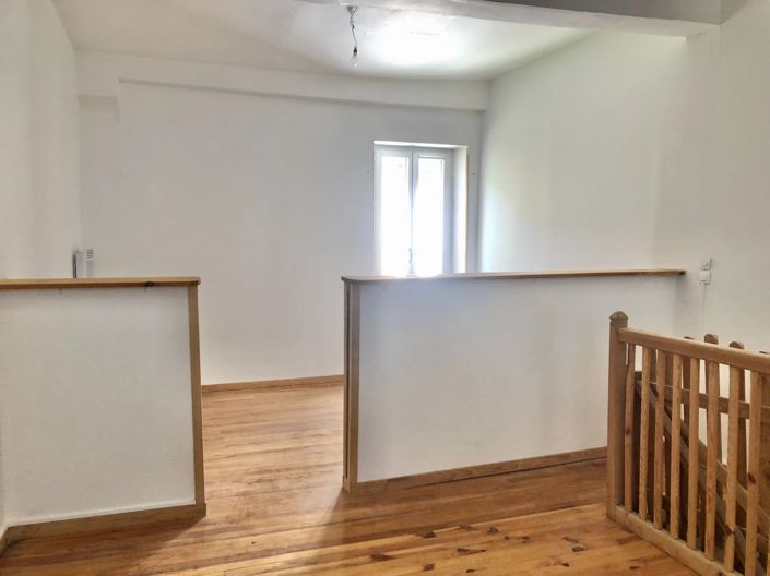 Image No.7-6 Bed House for sale