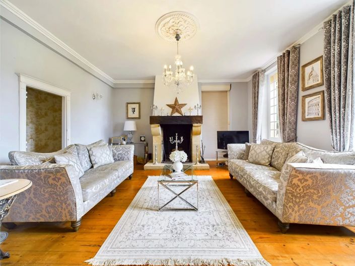 Image No.3-7 Bed House for sale