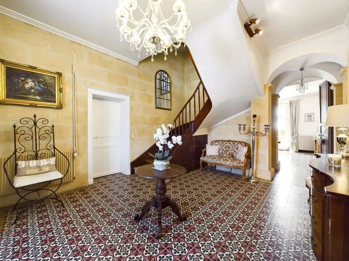 Image No.5-7 Bed House for sale