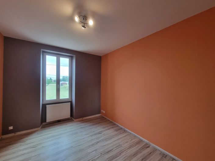 Image No.10-4 Bed Village House for sale