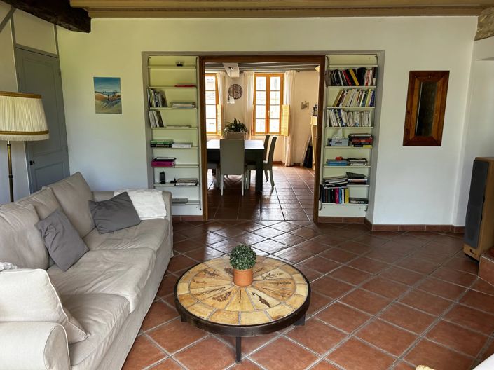 Image No.6-6 Bed House for sale