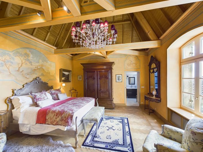 Image No.10-10 Bed House for sale