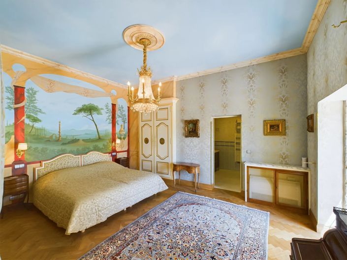 Image No.11-10 Bed House for sale