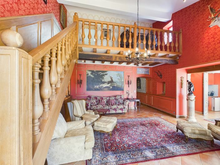 Image No.12-10 Bed House for sale