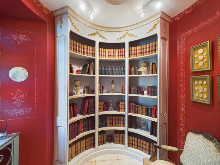 Image No.6-10 Bed House for sale