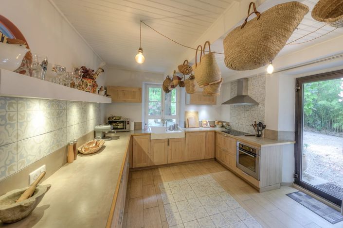 Image No.7-16 Bed House for sale