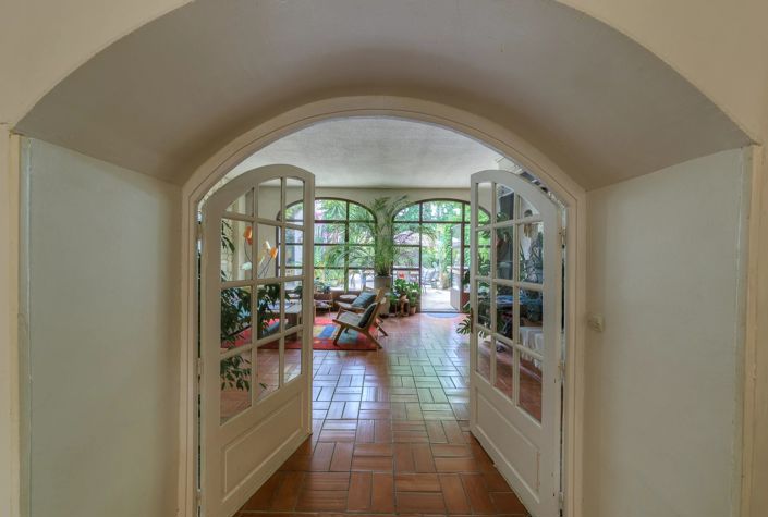 Image No.8-16 Bed House for sale