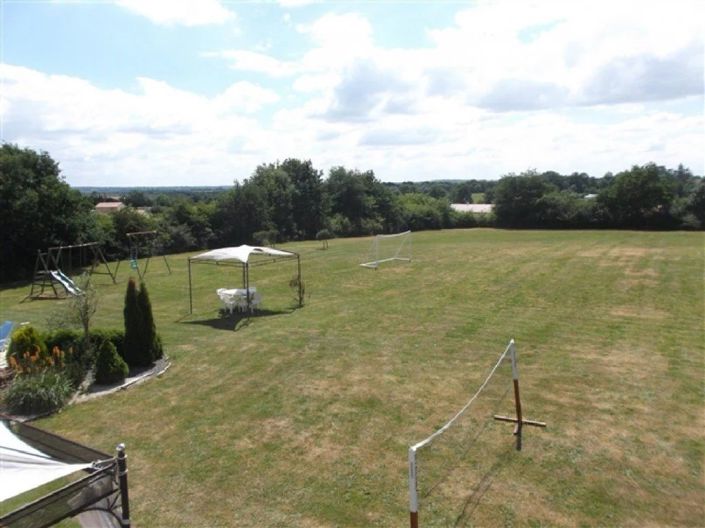 Image No.5-Maison de 7 chambres à vendre à Faye-l'Abbesse