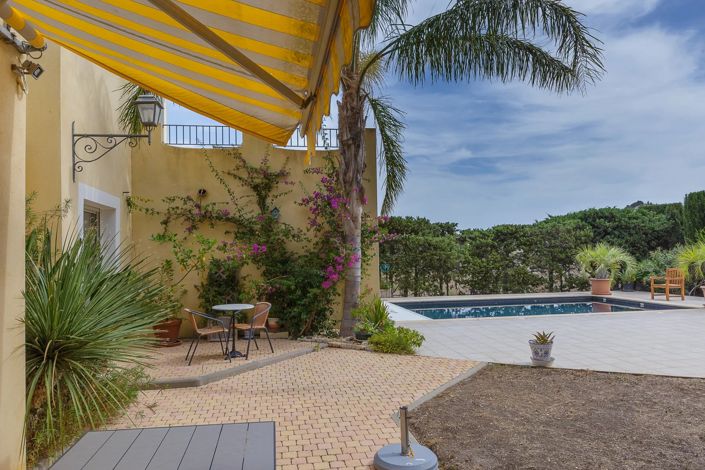 Image No.5-5 Bed House for sale