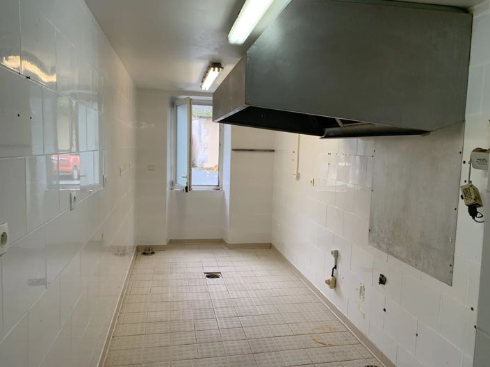 Image No.10-4 Bed House for sale