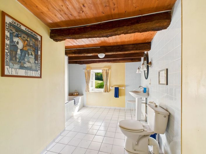 Image No.12-7 Bed Village House for sale