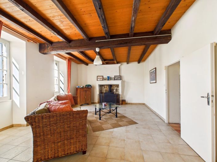 Image No.14-7 Bed Village House for sale