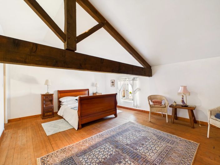 Image No.8-7 Bed Village House for sale