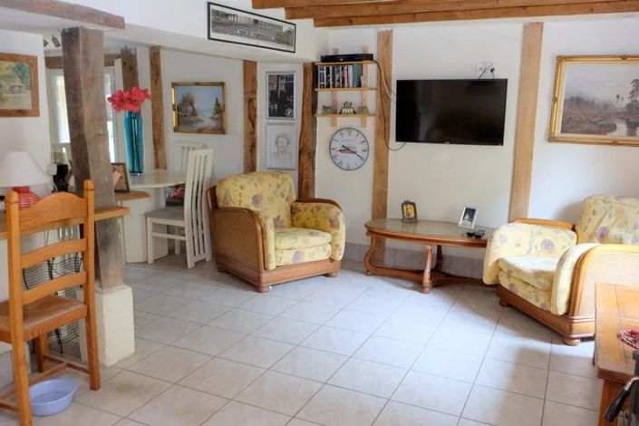 Image No.10-5 Bed House for sale