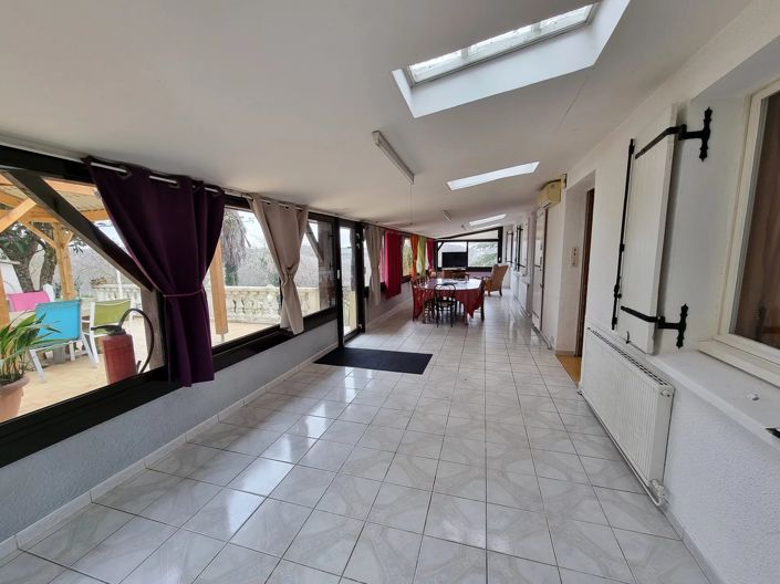 Image No.14-4 Bed House for sale