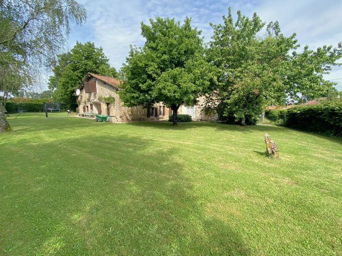 Image No.1-Maison à vendre à Chasseneuil-sur-Bonnieure