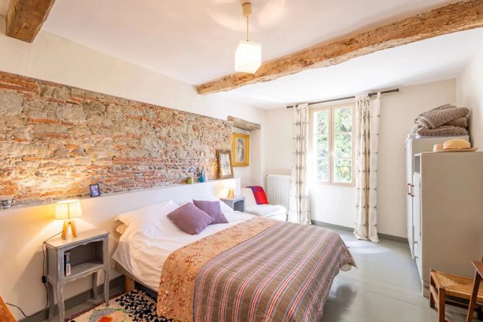 Image No.10-18 Bed House for sale