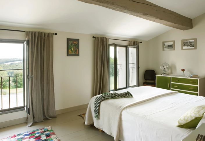 Image No.11-18 Bed House for sale