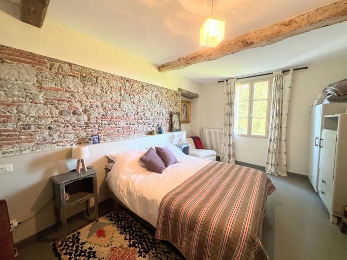 Image No.11-18 Bed House for sale