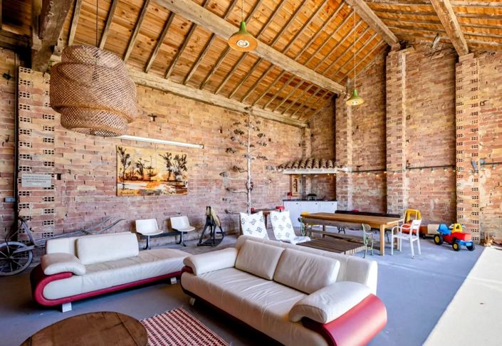 Image No.6-18 Bed House for sale