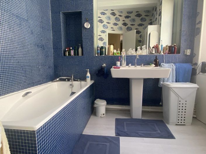 Image No.12-5 Bed House for sale