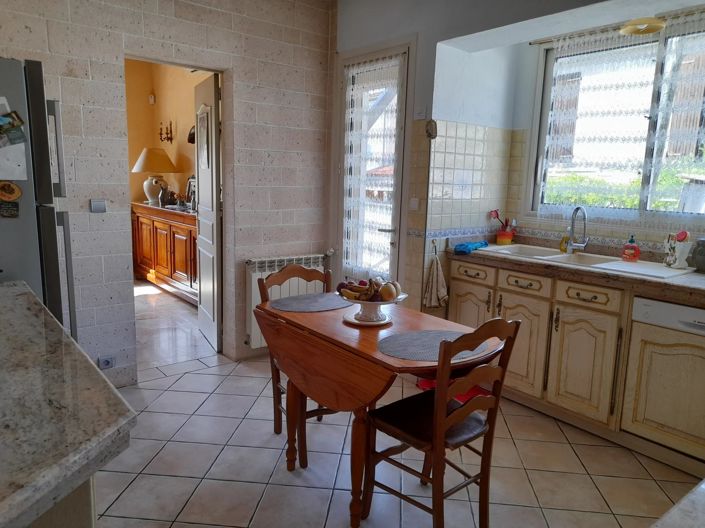 Image No.7-3 Bed House for sale