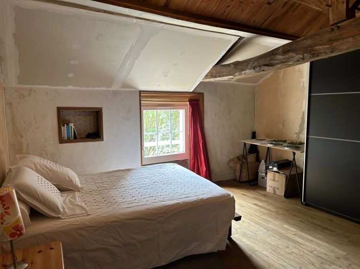 Image No.8-4 Bed House for sale