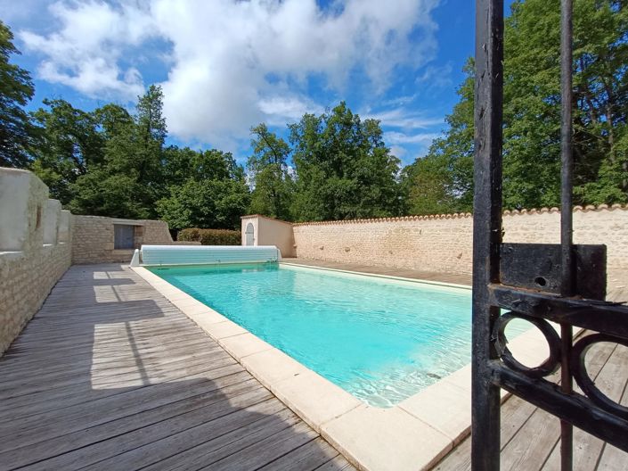 Image No.2-6 Bed House for sale