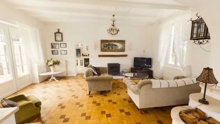 Image No.3-6 Bed House for sale